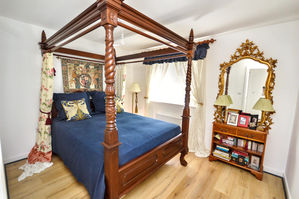 Photo 5- click for photo gallery